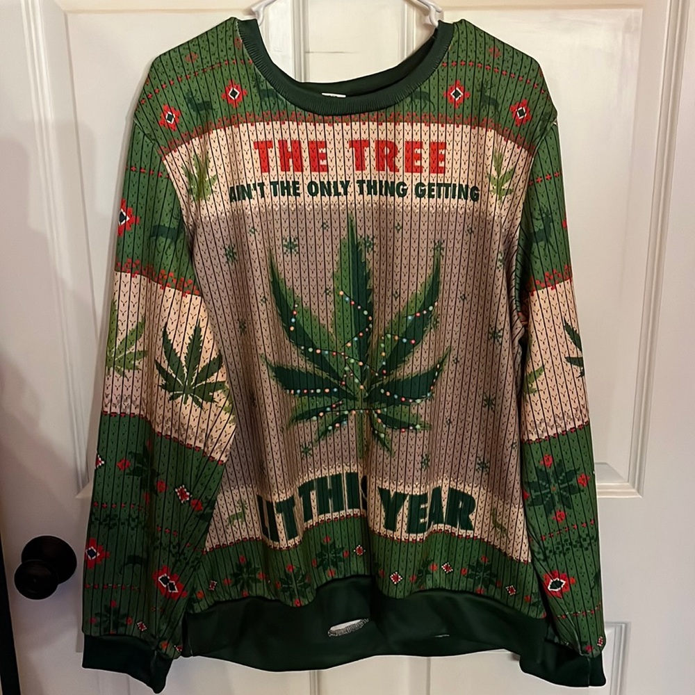 Men’s Ugly Christmas Sweater Size XL